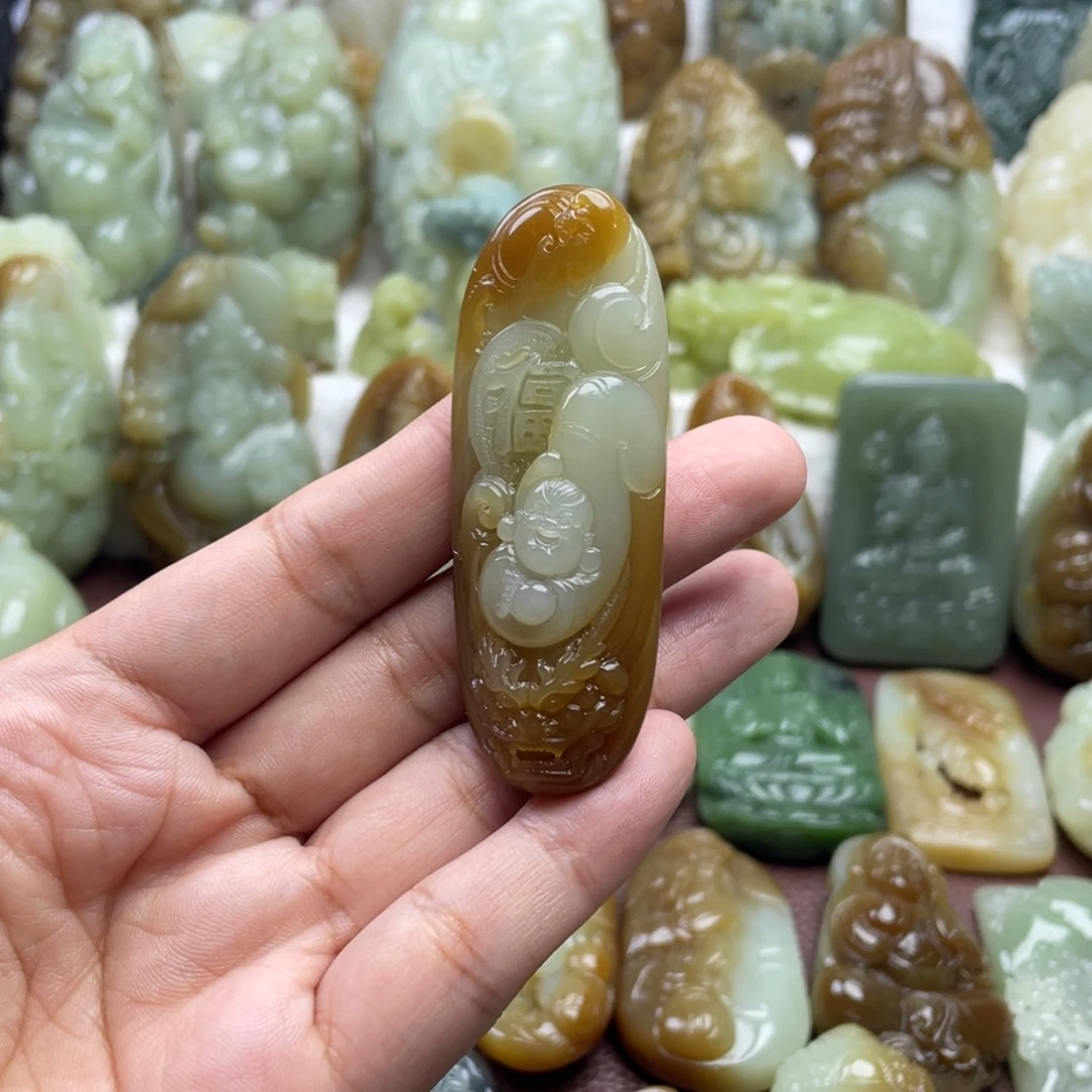 和田玉未镶嵌颈饰