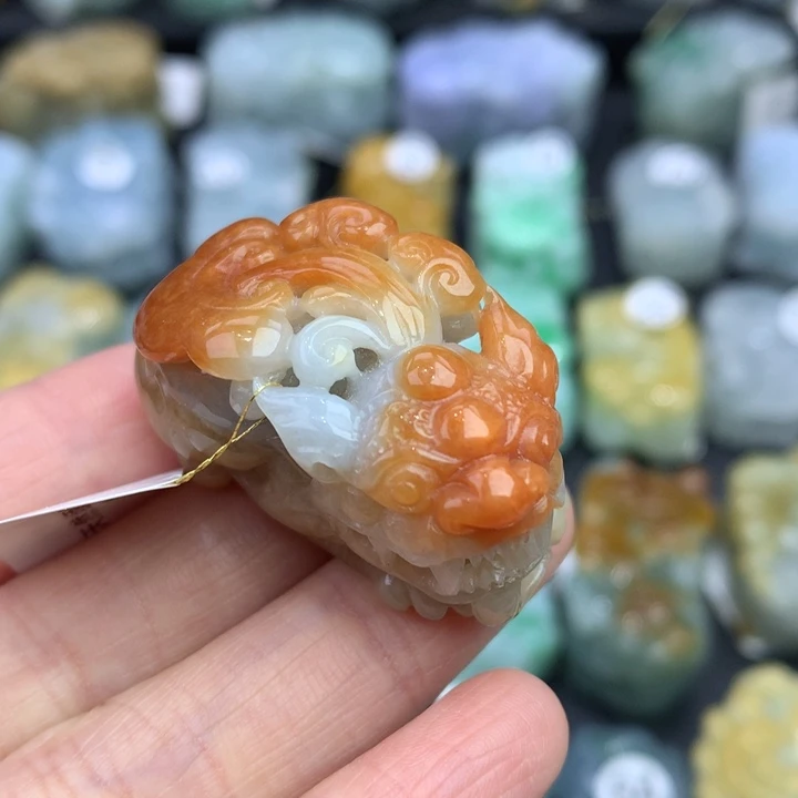 翡翠颈饰未镶嵌红**闪天然缅甸A货翡翠貔貅吊坠