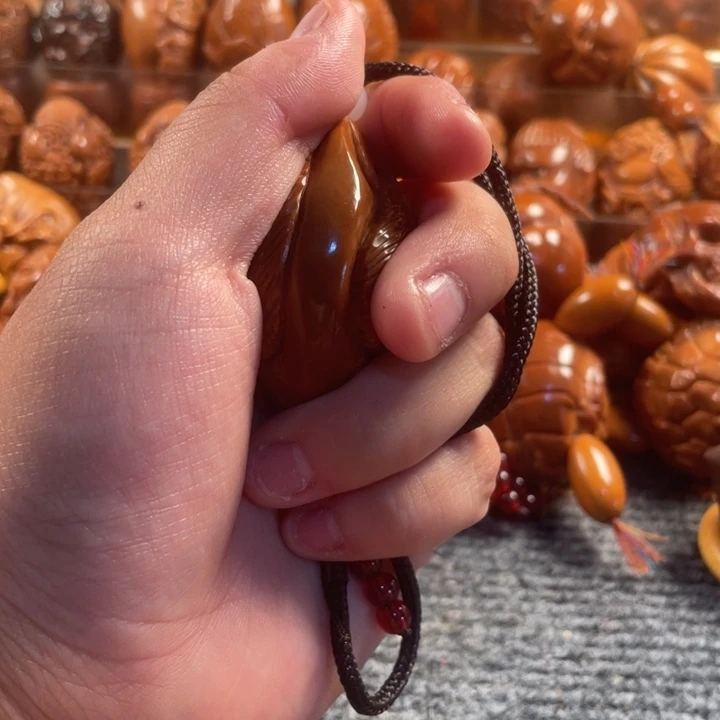 橄榄核吊坠独款三面