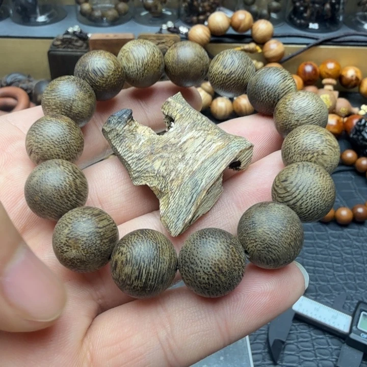 沉香碎屑沉香1.5芽庄虎斑白奇楠