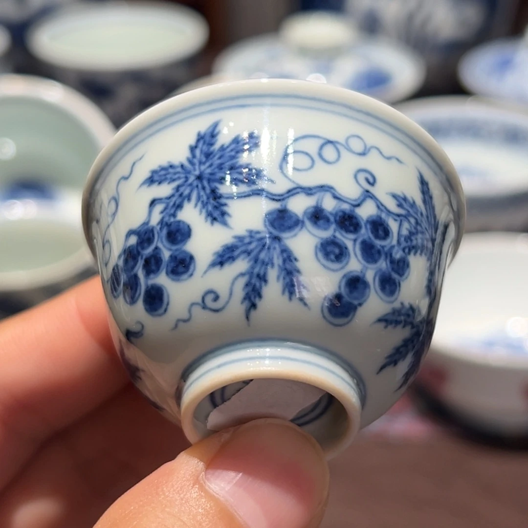 精品青花葡萄杯一口杯口径约5.5厘米