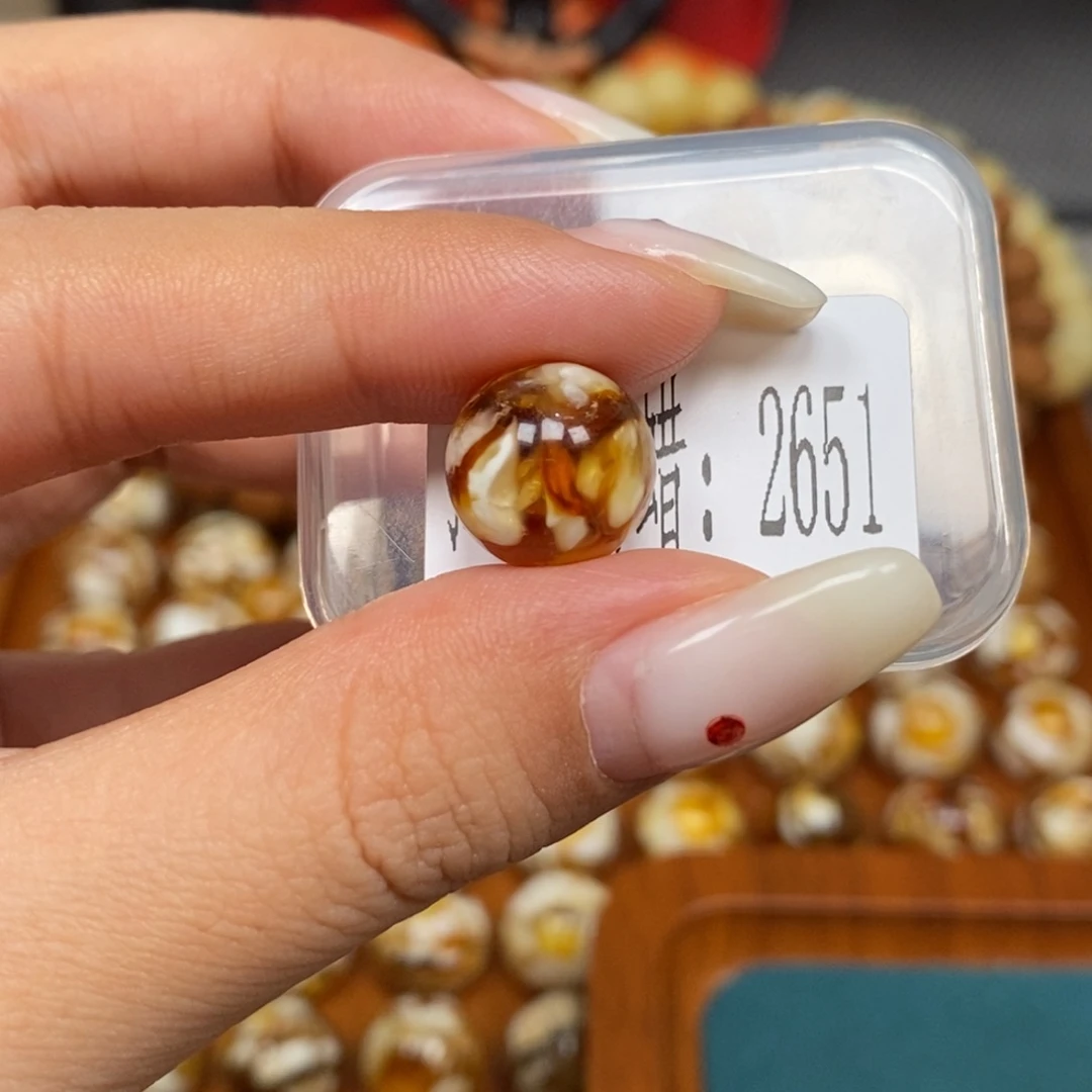 蜜蜡未镶嵌珠宝奇石2651