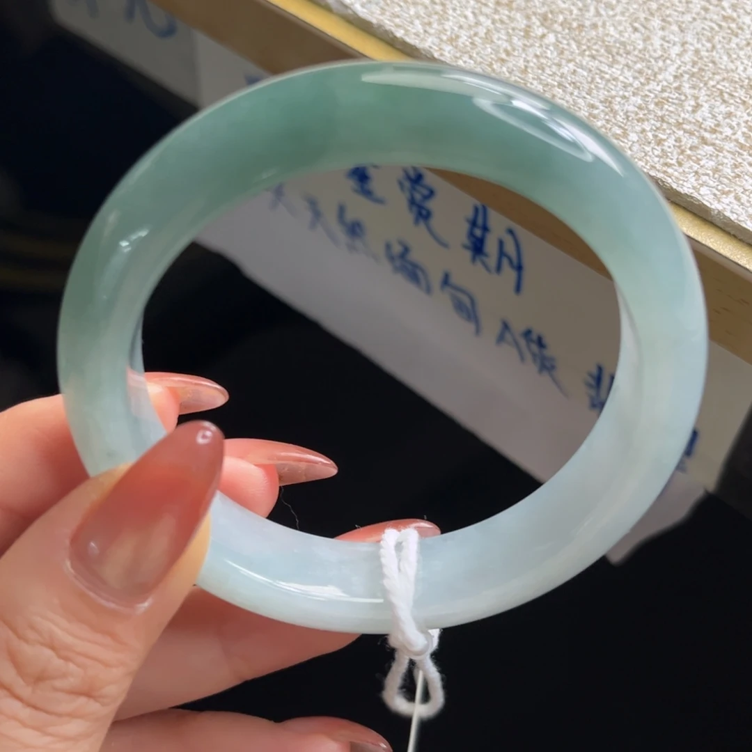 翡翠未镶嵌手镯手镯