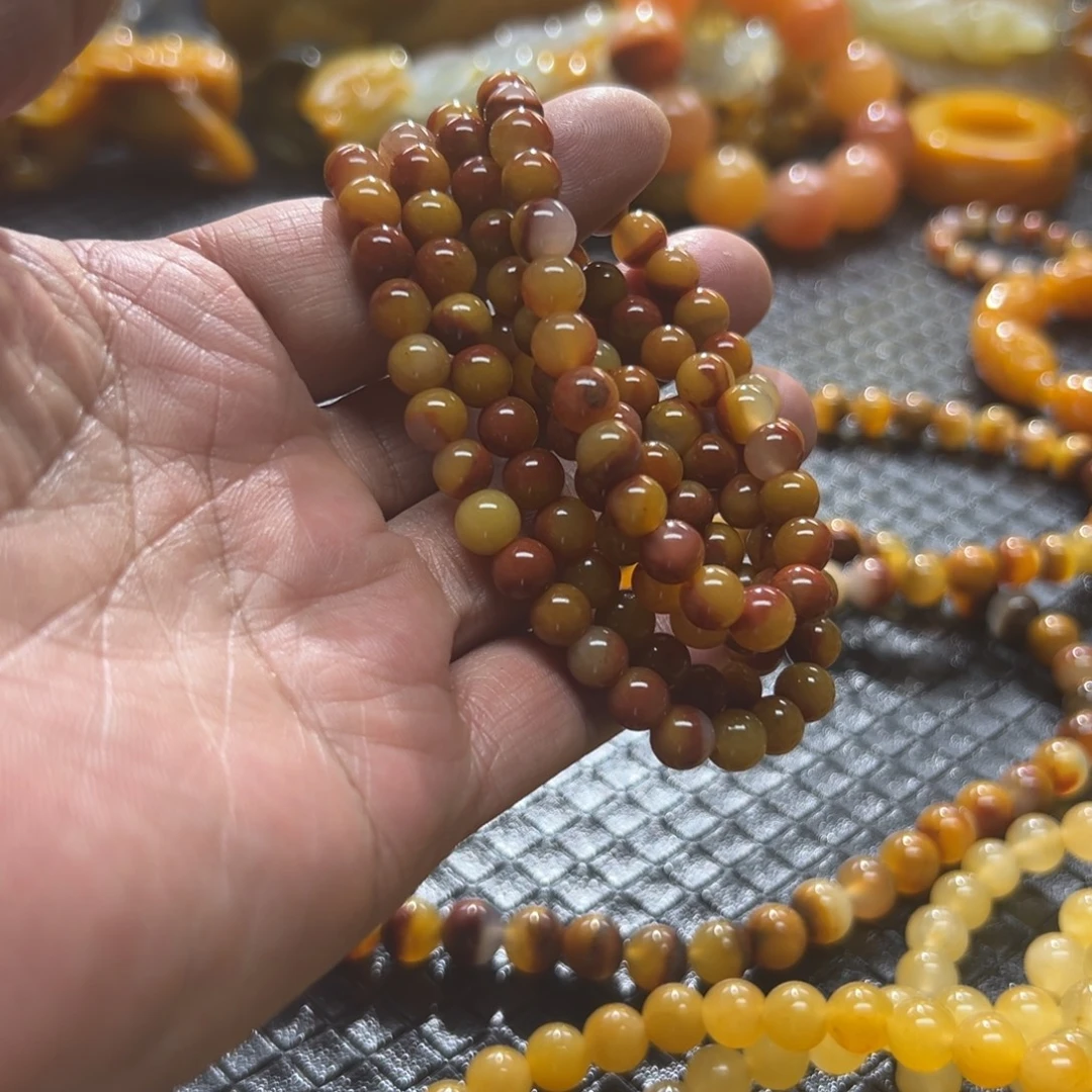 石英质玉未镶嵌颈饰