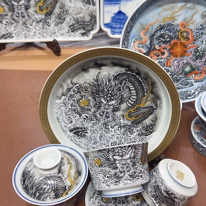 摆件景德镇陶瓷研究所工作的