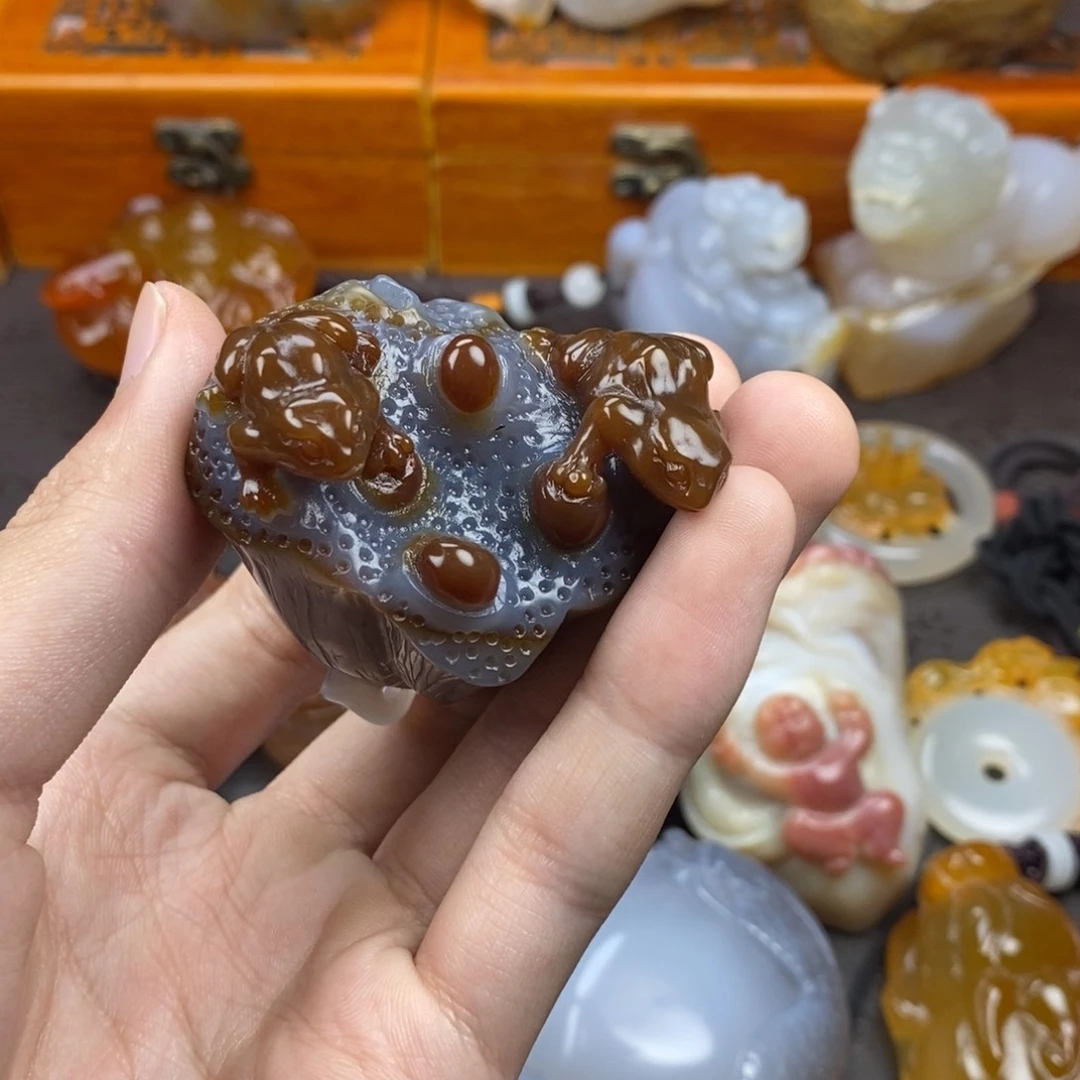 玛瑙/玉髓摆件未镶嵌微**