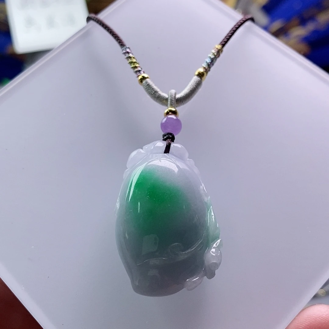 翡翠未镶嵌吊坠(赠链)