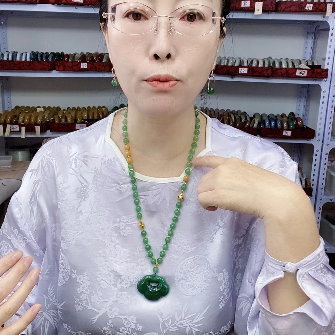 石英质玉未镶嵌吊坠