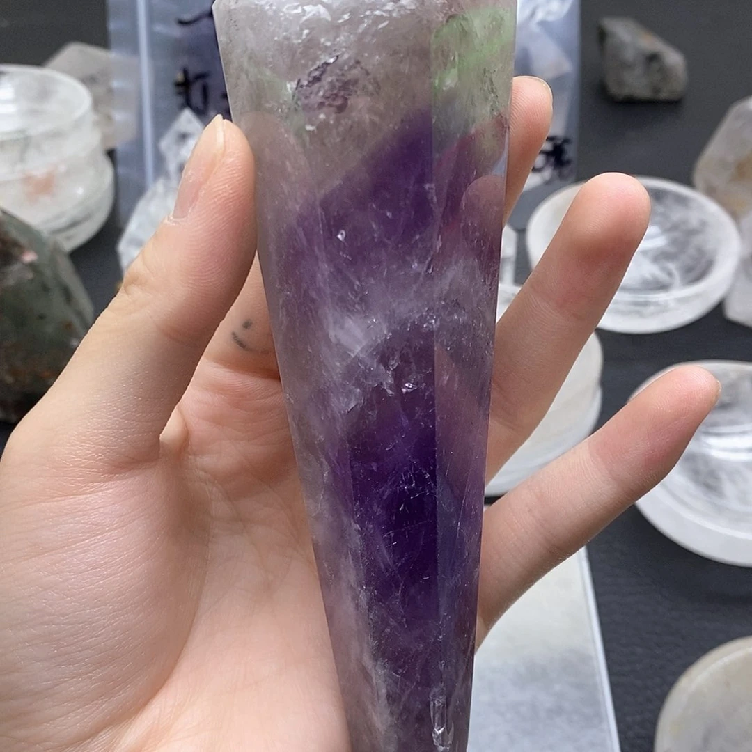未镶嵌颈饰水晶69