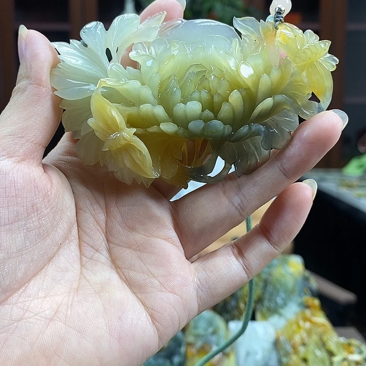 未镶嵌蛇纹石玉颈饰