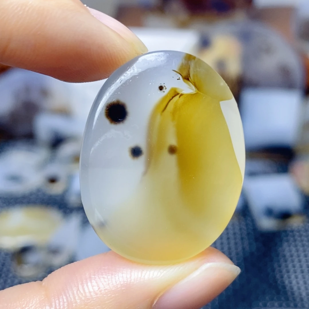 玛瑙/玉髓未镶嵌珠宝奇石