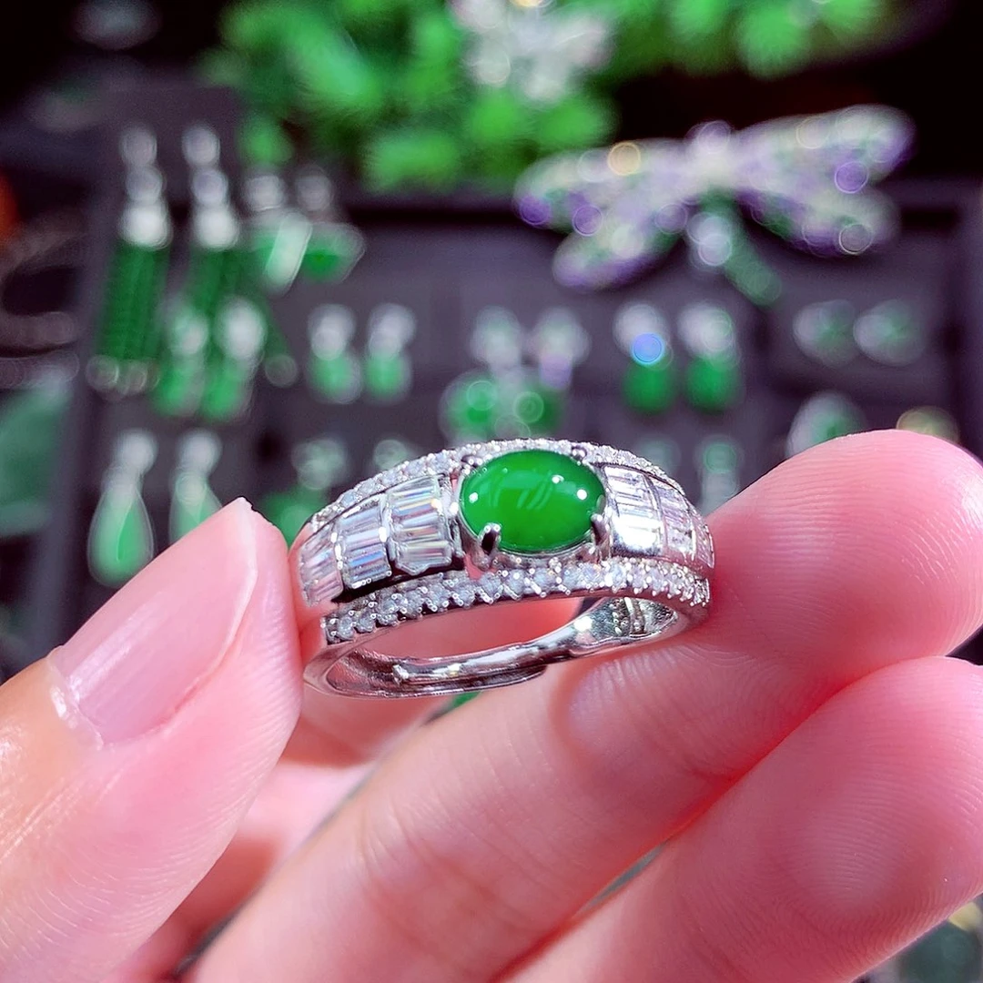 颈饰未镶嵌翡翠天然