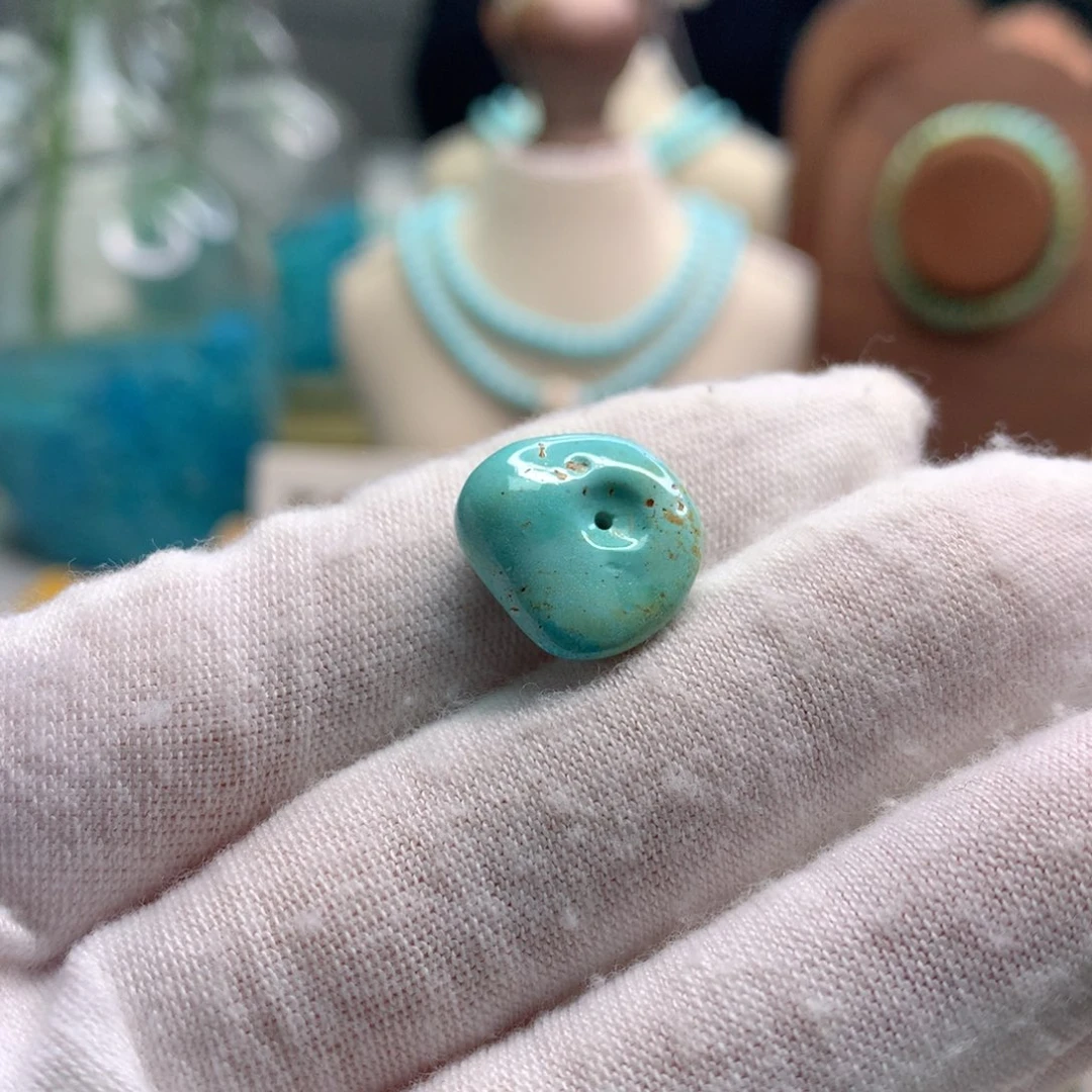绿松石未镶嵌饰品