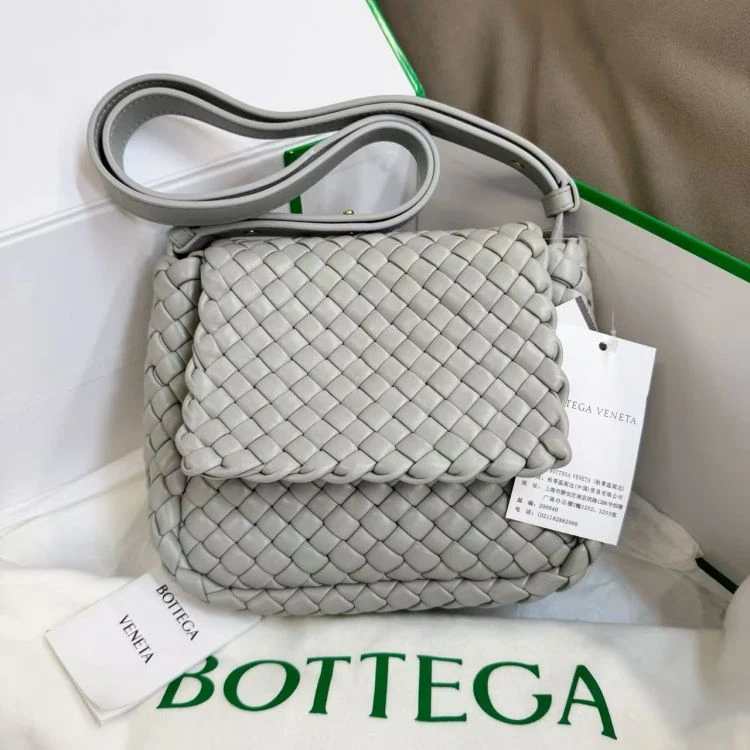 99新/葆蝶家/C6849129917/[251103LLYC]