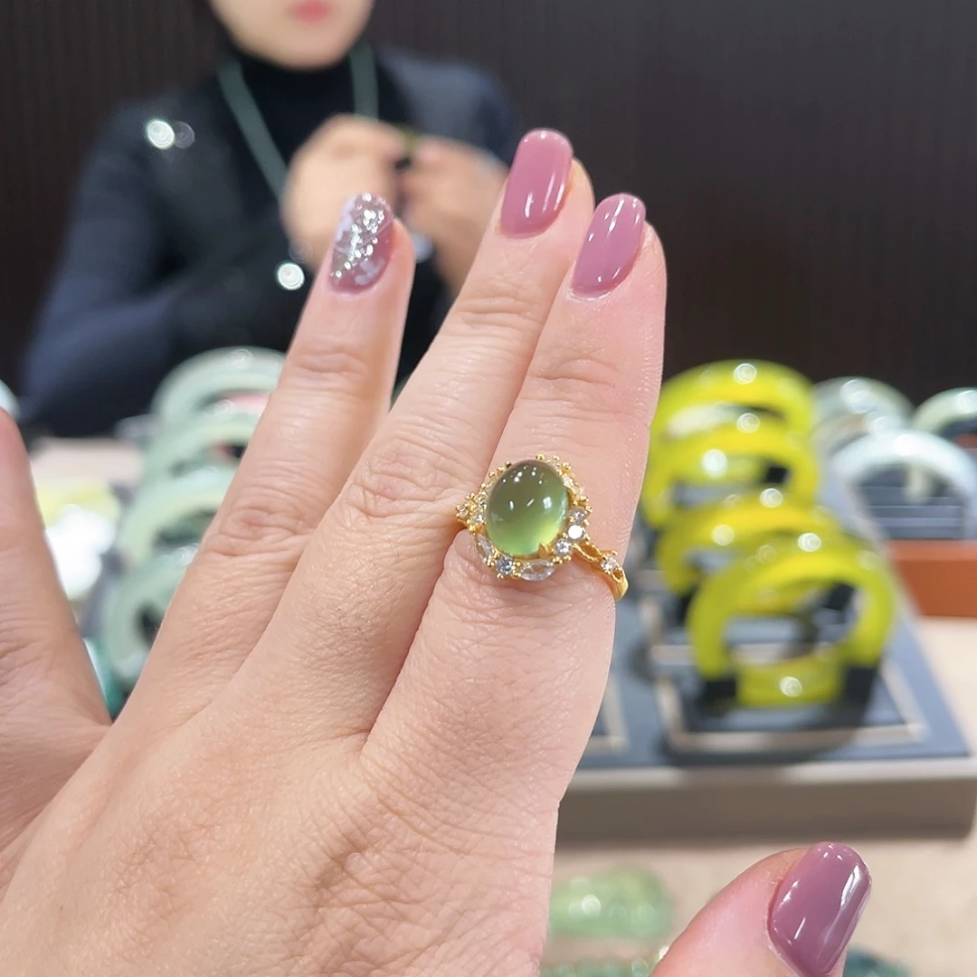 蛇纹石玉手镯未镶嵌橙****?