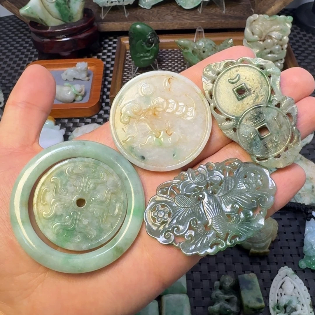 翡翠颈饰未镶嵌贵*翡翠颈饰未镶嵌..