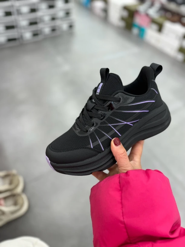 透气交叉绑带减震时尚休闲鞋防滑女士百搭软底网面时尚春季