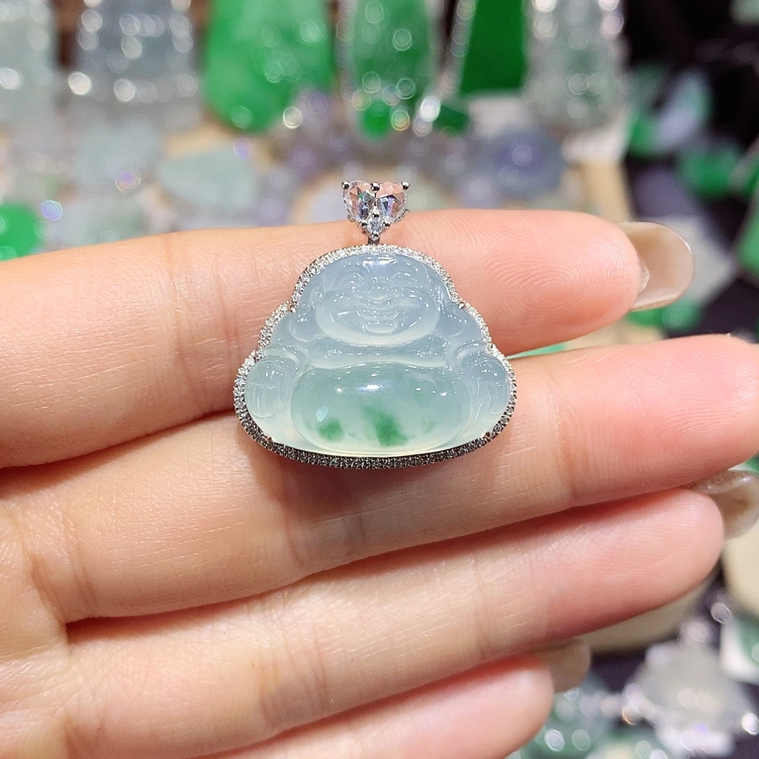 翡翠18K金镶嵌颈饰佛