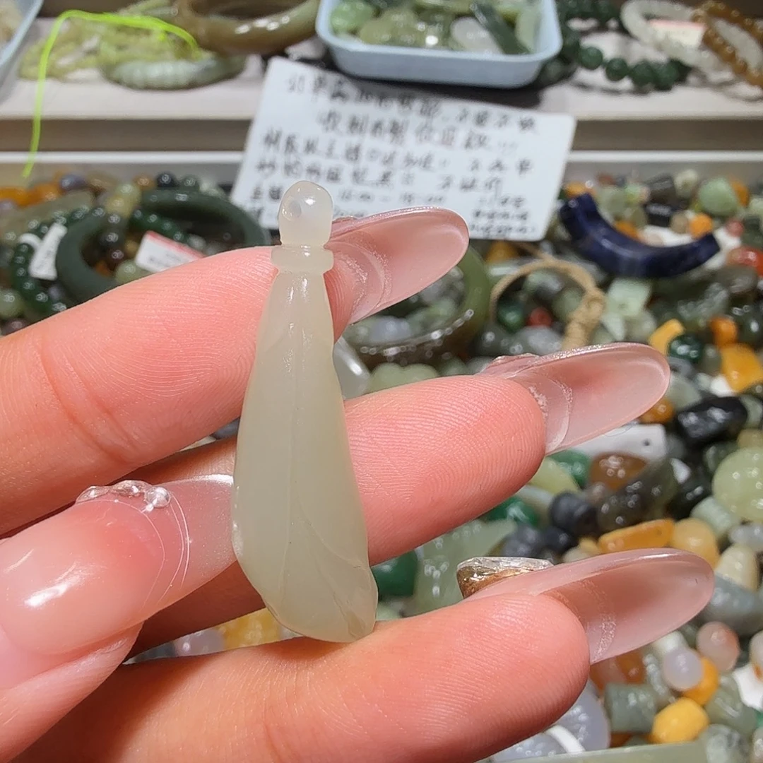 和田玉未镶嵌珠宝奇石