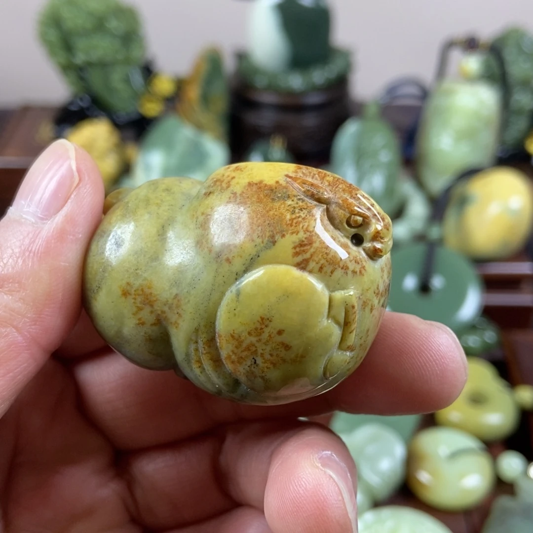 岫岩河磨玉（透闪石质玉）未镶嵌珠宝奇石