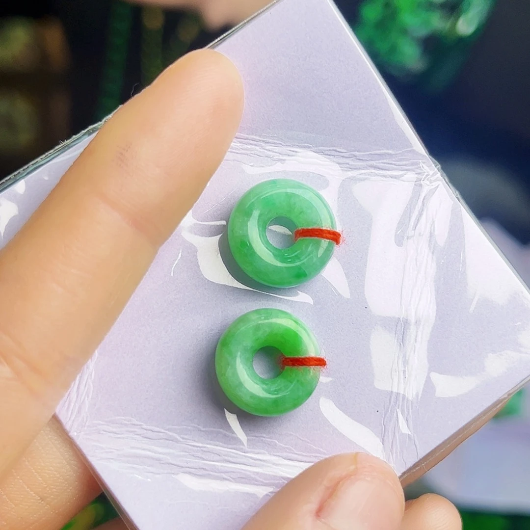 颈饰未镶嵌翡翠多样性