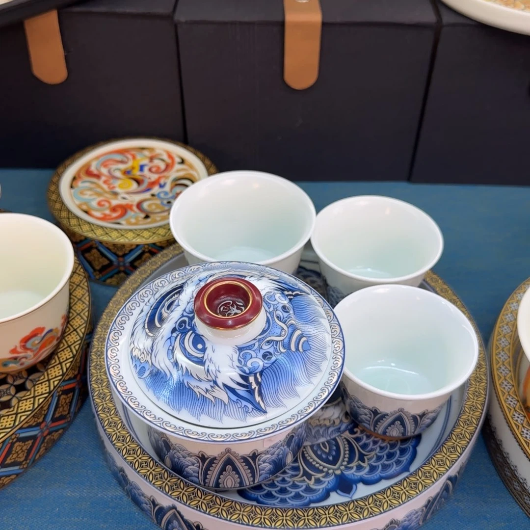 当代艺术家辞典等