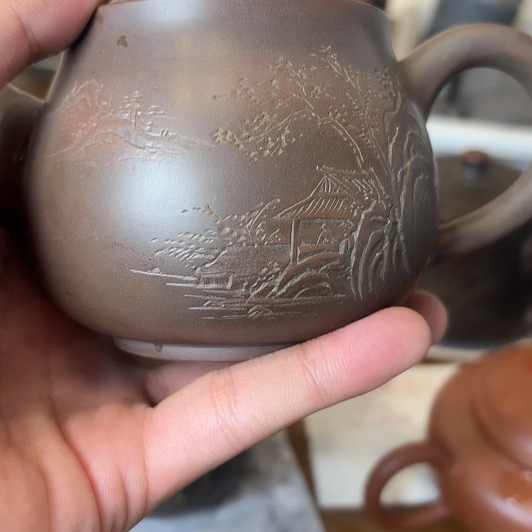 壶纯手工雕刻坭兴陶