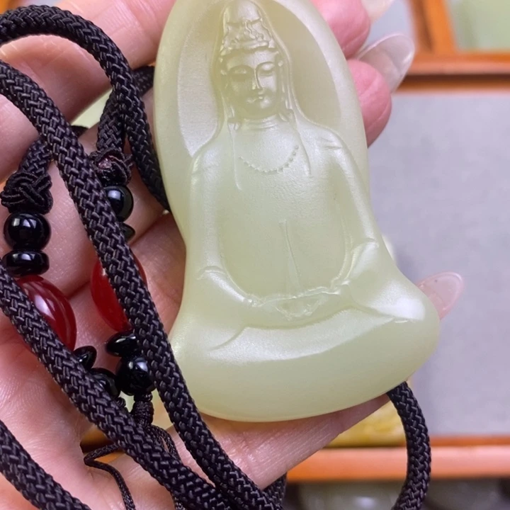 翠色素衣观音吊坠