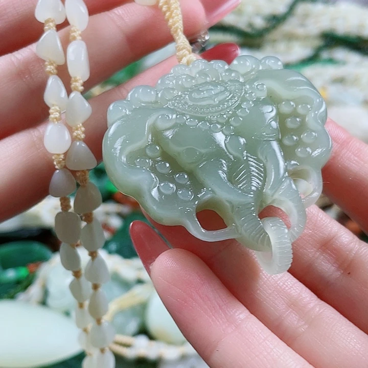 颈饰未镶嵌和田玉