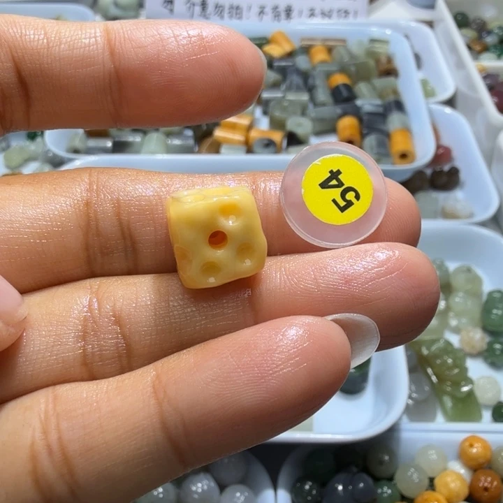 未镶嵌和田玉珠宝半成品