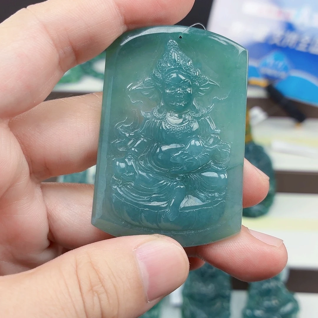 翡翠未镶嵌颈饰96