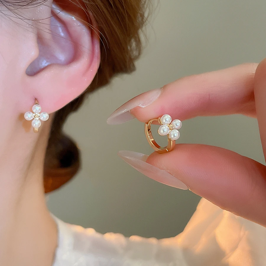 铜合金仿珍珠耳饰 小巧时尚几何圆形耳扣轻奢高级感耳环百搭耳饰