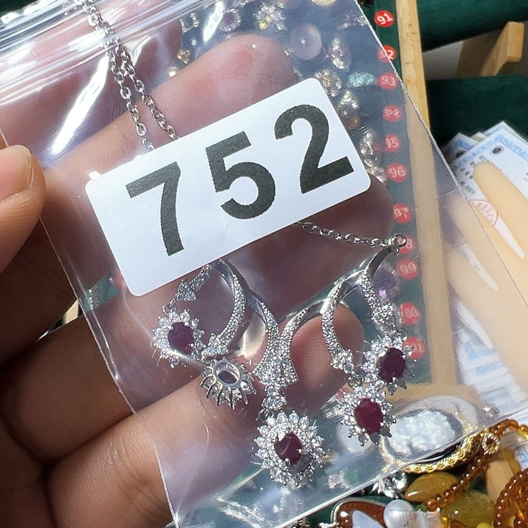 红宝石颈饰银S925镶嵌小***界