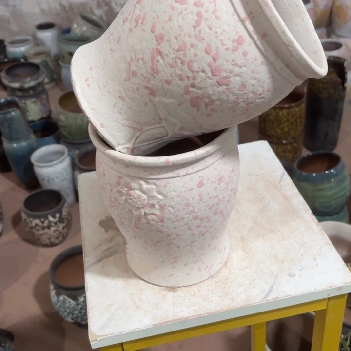 紫砂花盆口径15高度19两只正品