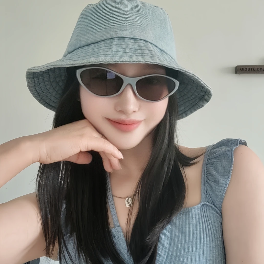 2025新款猫眼小框太阳镜高级感茶色方圆脸显瘦辣妹简约防晒墨镜