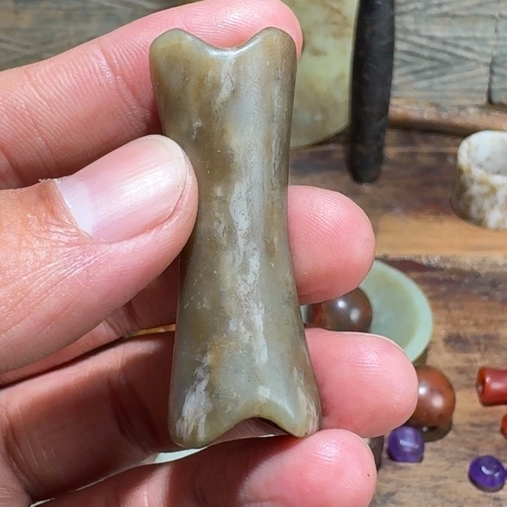 和田玉未镶嵌车挂