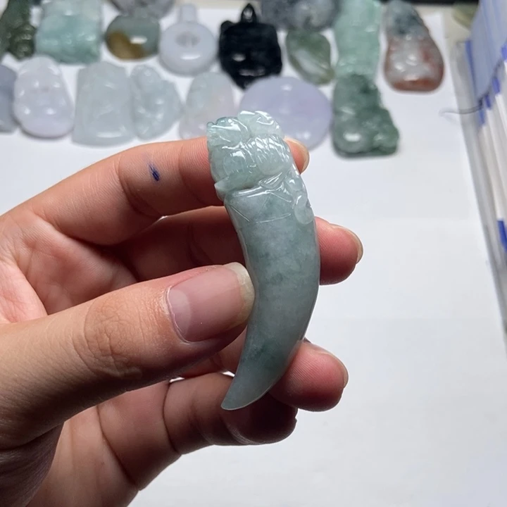 翡翠未镶嵌颈饰龙牙22