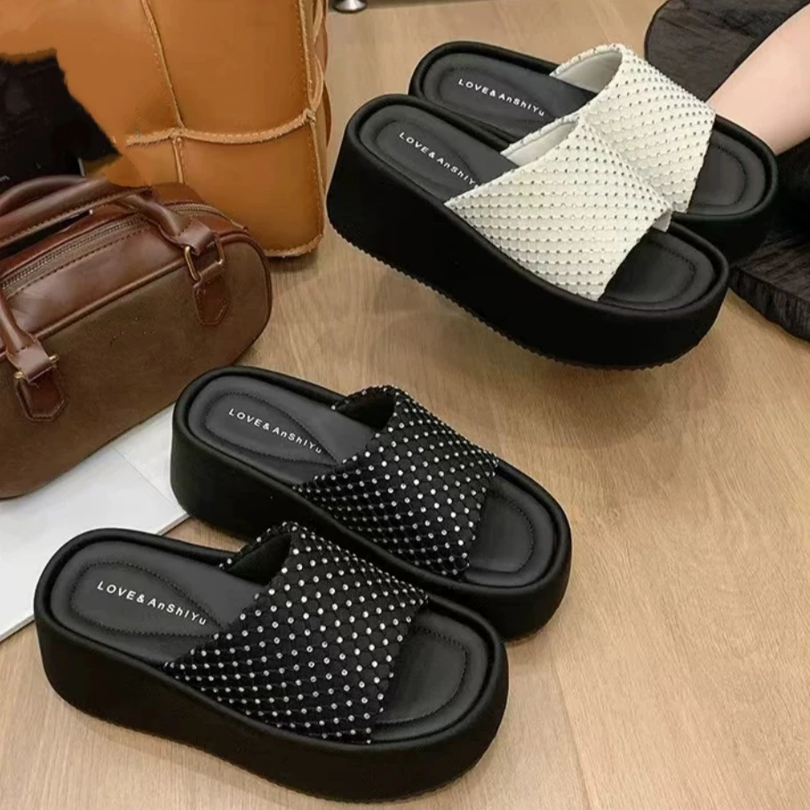 底女夏外穿时尚洋气百搭水钻网红松糕一字拖鞋9658