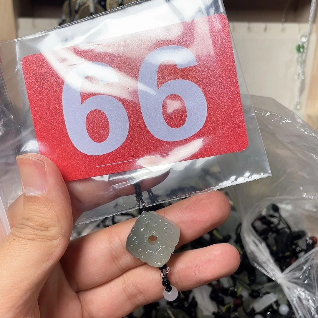 蛇纹石玉颈饰合金织****