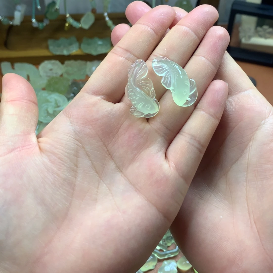 未镶嵌蛇纹石玉颈饰