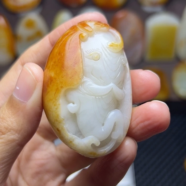 和田玉未镶嵌颈饰