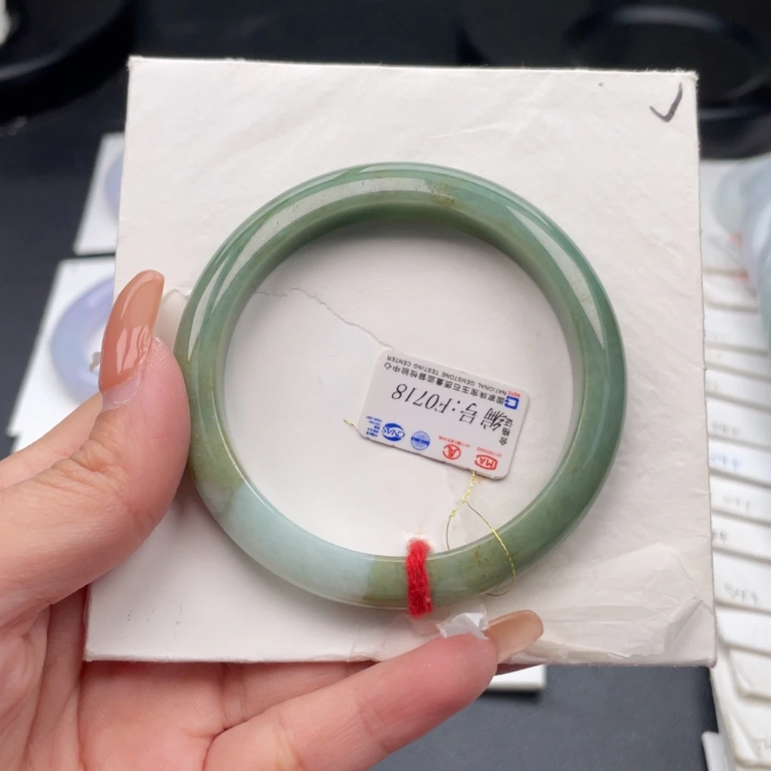 【闪购商品】翡翠手镯未镶嵌天然缅甸翡翠手镯