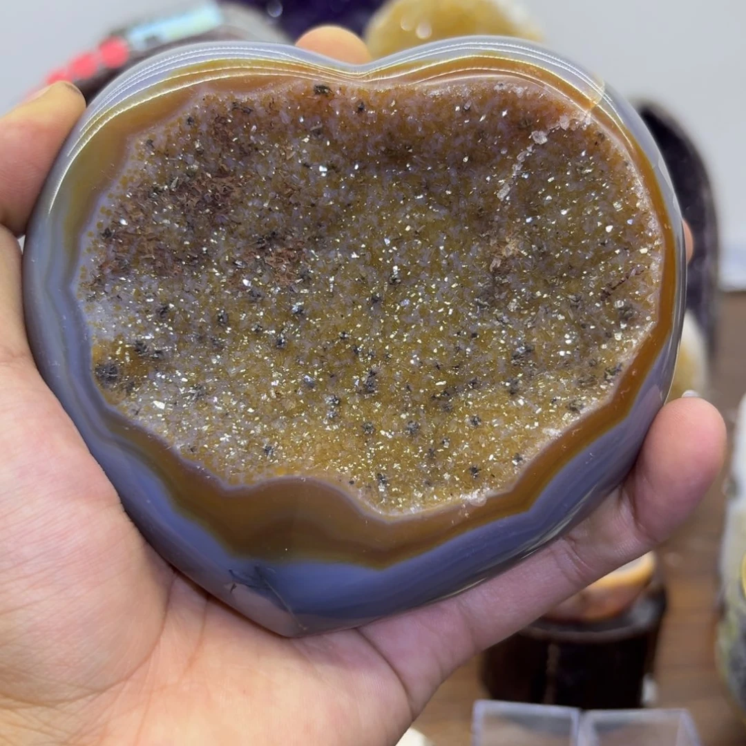 未镶嵌水晶大型摆件（非配饰）