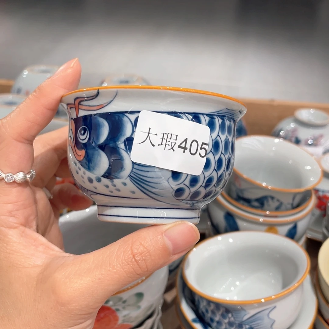 釉下手绘茶具微瑕