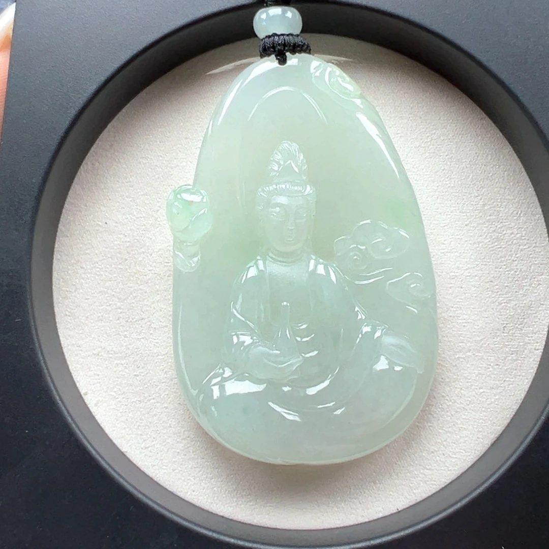 翡翠未镶嵌颈饰观音