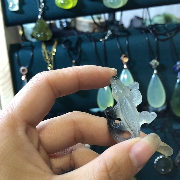 岫玉未镶嵌岫玉挂件