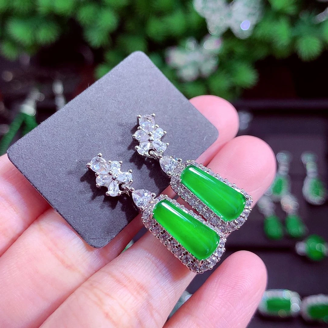 颈饰未镶嵌翡翠天然