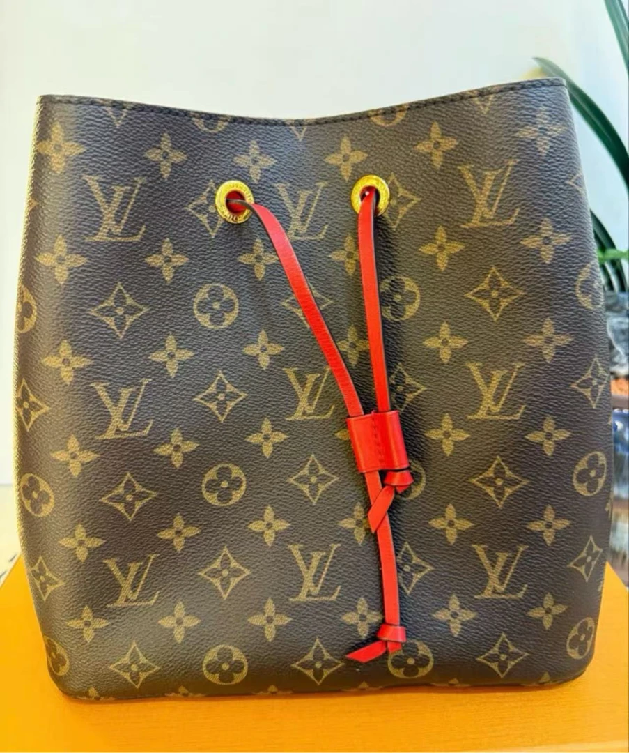 95新 LouisVuitton/路易威登 红色老花水桶包1386 4830
