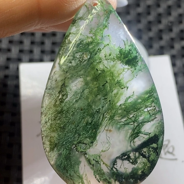 未镶嵌颈饰玛瑙/玉髓悟*