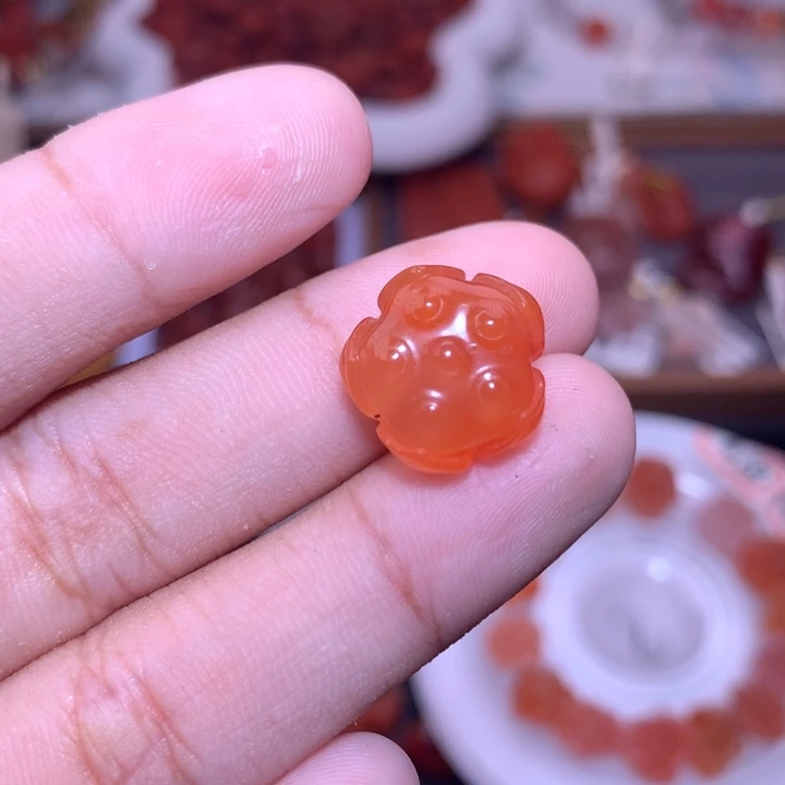 南红玛瑙未镶嵌珠宝半成品莲花